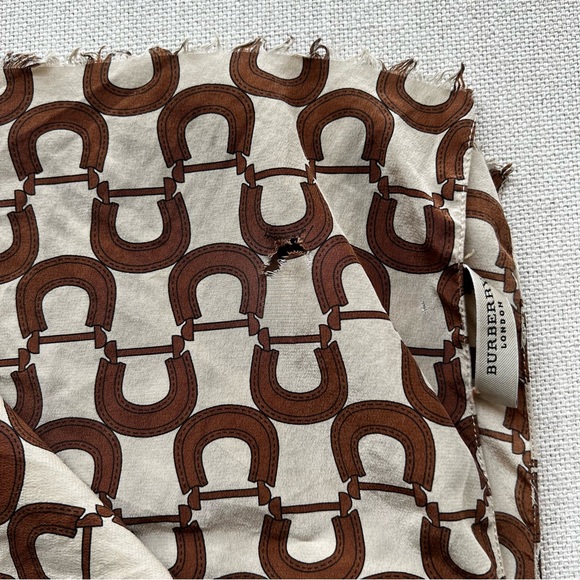 BURBERRY Brown Silk Horseshoe Scarf - Picture 4 of 4